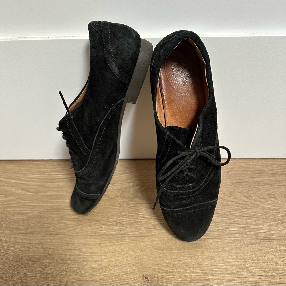Clark’s Black Suede Oxford Loafers